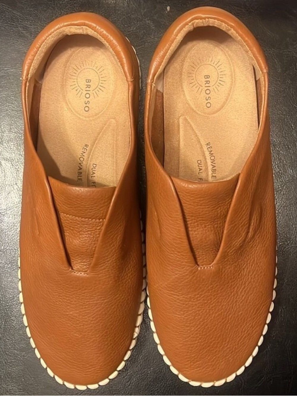 NWOB $110 Brioso Sabina Brazilian Made Comfort Flats - 9.5